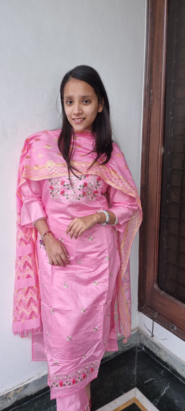 Elegant Pink Cotton Suit