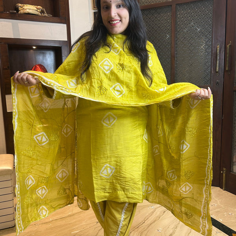 YELLOW COLOR SUIT FOR WOMEN ETHNIC WEAR