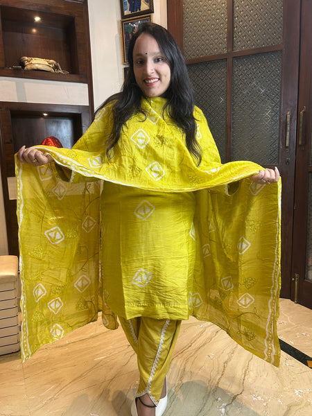 YELLOW COLOR SUIT FOR WOMEN ETHNIC WEAR