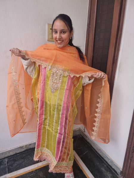 latest melty color suit orange shade