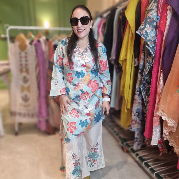🌺 Tropical Hues – High-Low Embroidered Cordset 🌺