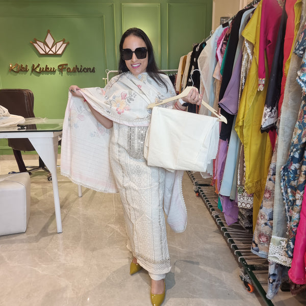 🌸 Noor-E-Zeenat – Premium Cotton Schiffli Unstitched Suit 🌸