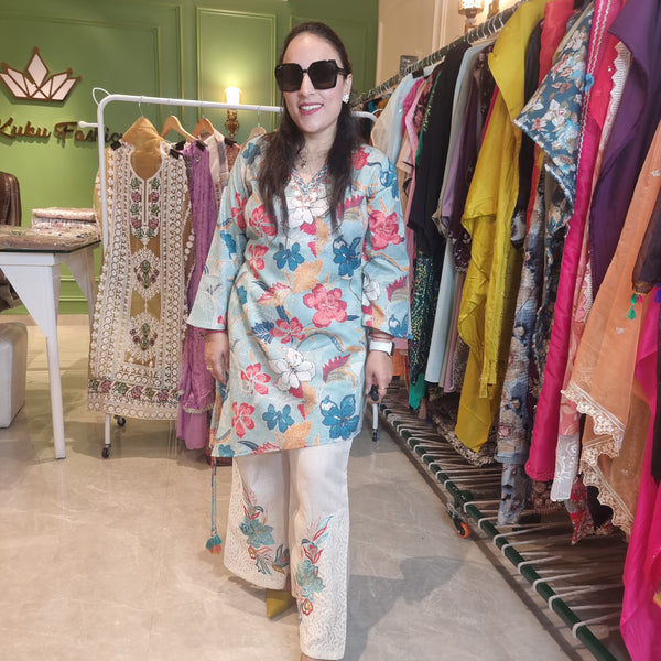 🌺 Tropical Hues – High-Low Embroidered Cordset 🌺